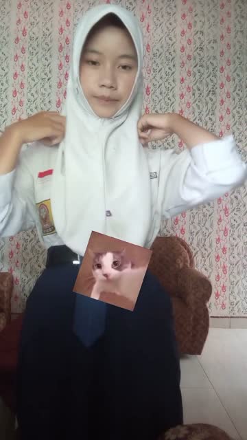 baru masuk ecempeh udah dipaksa kakel ngirim pap nenen empuknya yang mulus cuman nurut aja