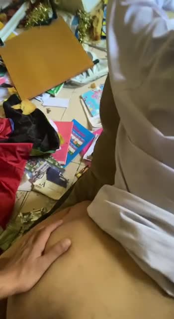 enak banget desahan nak psntren,meki pinknya dimasukin pengurus di gudang cuman nurut 