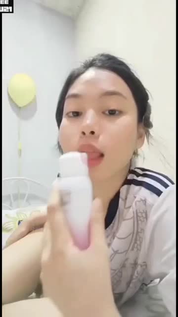 Mba baju putih omek enak
