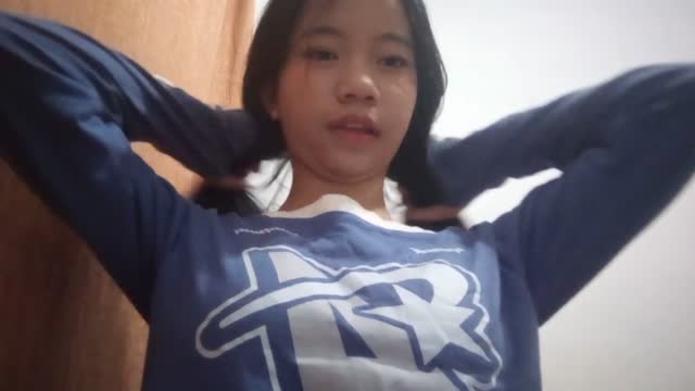 sicantik macih cempit padahal udah pamerin nenen nya yang muwlus banget