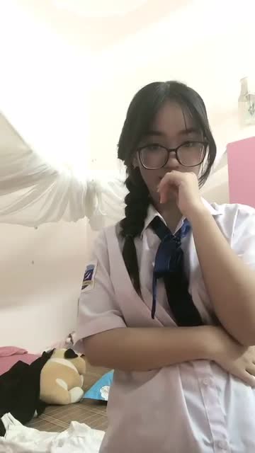 padahal masih polos loh tapi dipaksa kakel ngirim riview aset mulusnya