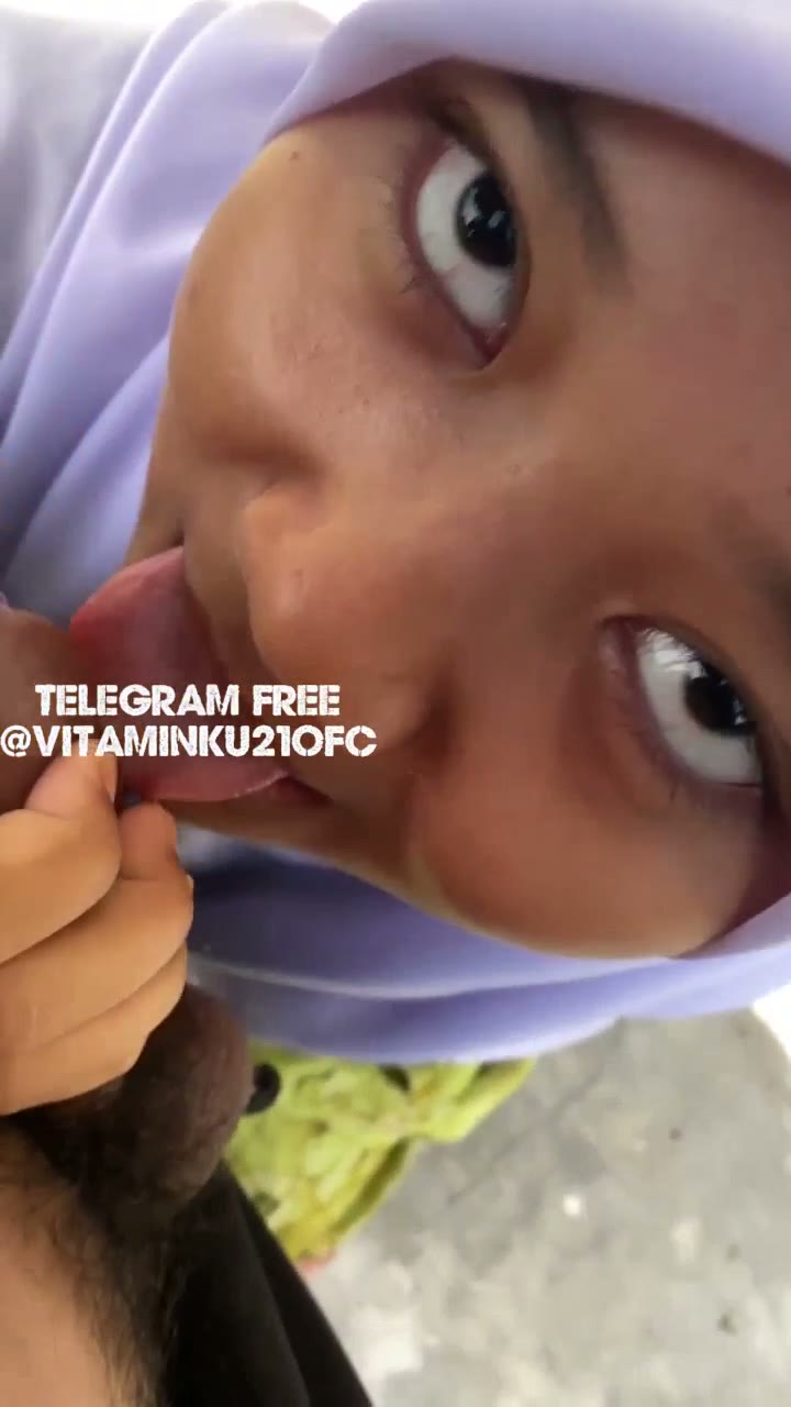 Siswi eSMP Nyepong Kontol Pak Guru di Belakang Gudang Sekolah