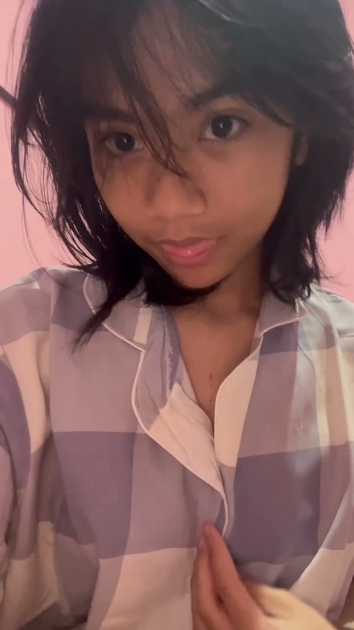 masih sempit  imut kecanduan banget omek sampee gitu ekpresinya