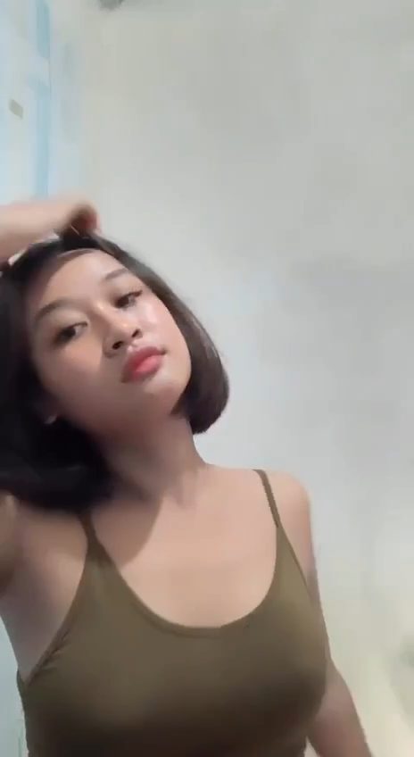 masih sempit dan pulen banget nenen nya