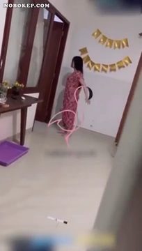 Ngintip adek lagi angge